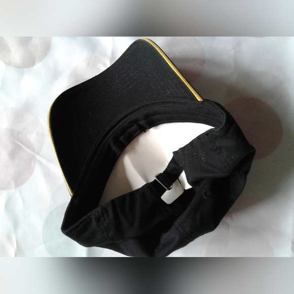 Hat - Picture 3 of 3